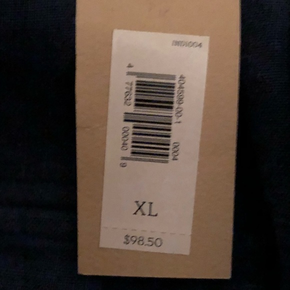 Shirt - Picture 3 of 4